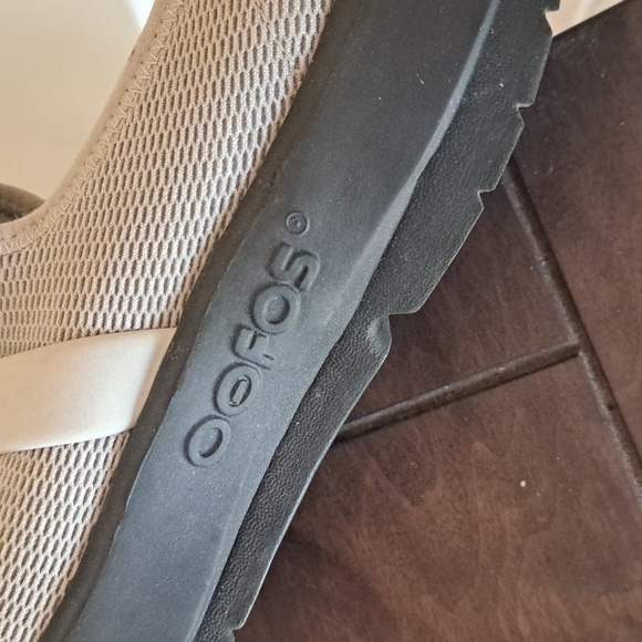 Oofos OOmg stretch slip on shoe grey women sz9 Excellent - Picture 7 of 10